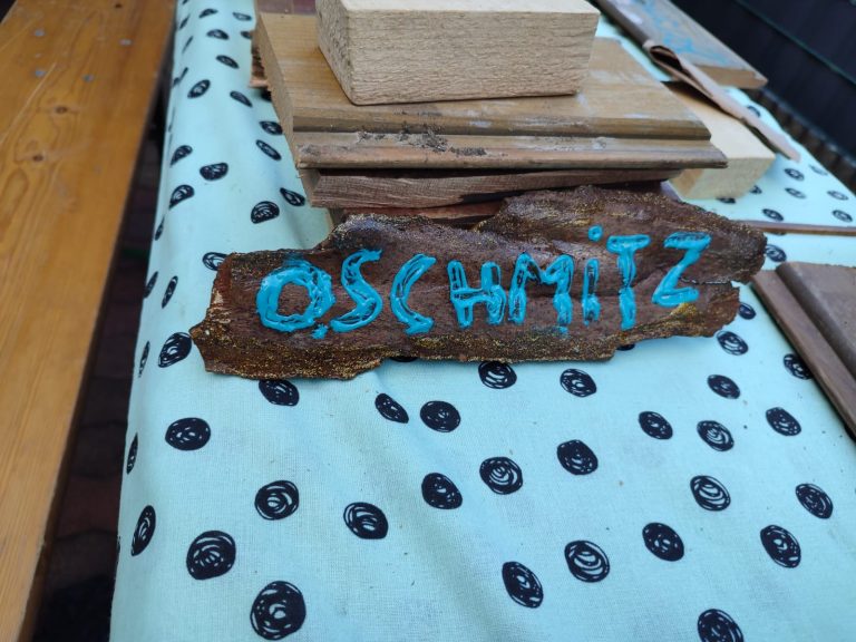 Ein neues Türschild für den Kollegen der Kadesch gGmbH.